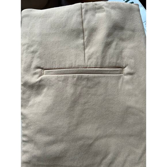 Chico's Khaki Tan Stretch Crop Elastic Waist Slimming Pants Size 10 / 1.5 - Picture 7 of 7